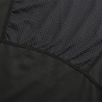 Camiseta deportiva de cuello redondo de alto rendimiento para mujer con ajuste Huggie