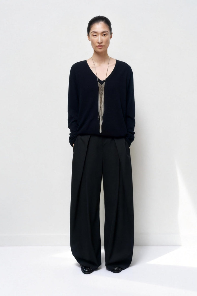 Suéter suave y acogedor con cuello en V para mujer | Talla única | W-03-011 | Negro