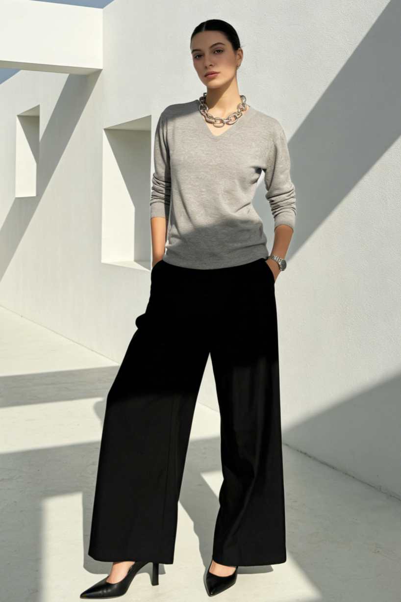 Suéter suave y acogedor con cuello en V para mujer | Talla única | W-03-011 | Negro