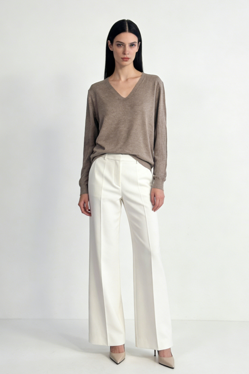 Suéter suave y acogedor con cuello en V para mujer | Talla única | W-03-011 | Negro