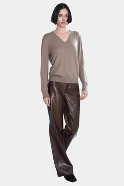 Suéter suave y acogedor con cuello en V para mujer | Talla única | W-03-011 Caqui