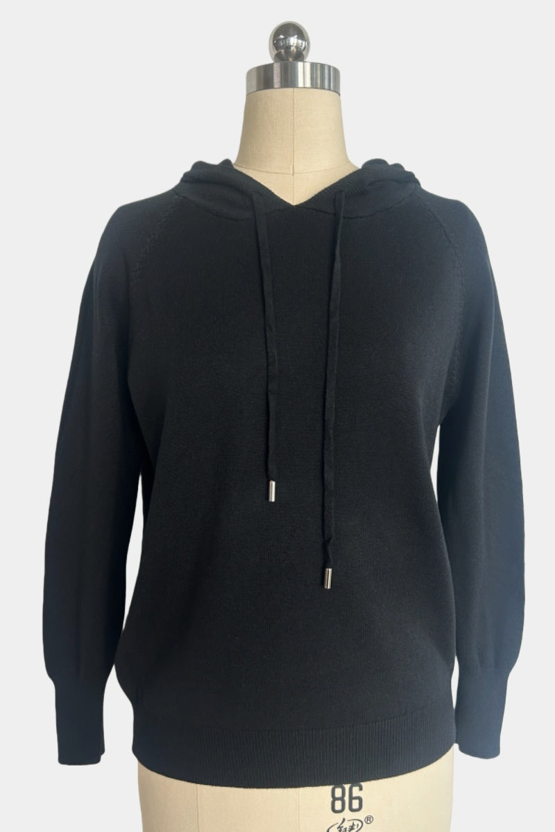 Suéter de punto suave con capucha para mujer - Estilo relajado y básico para el día a día W-03-012-Negro