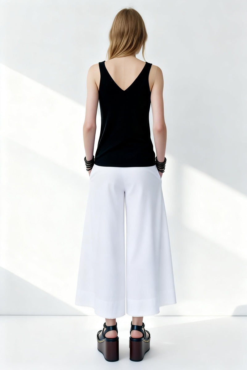 Chaleco de punto suave con cuello en V: prenda ligera para uso diario W-03-014 Negro