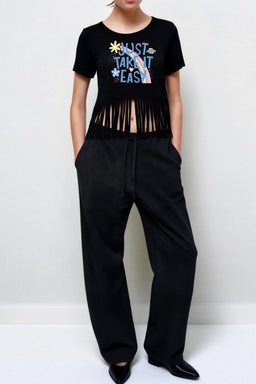 Top corto de punto ceñido con flecos ondulantes en la parte inferior | W-04-001-Negro