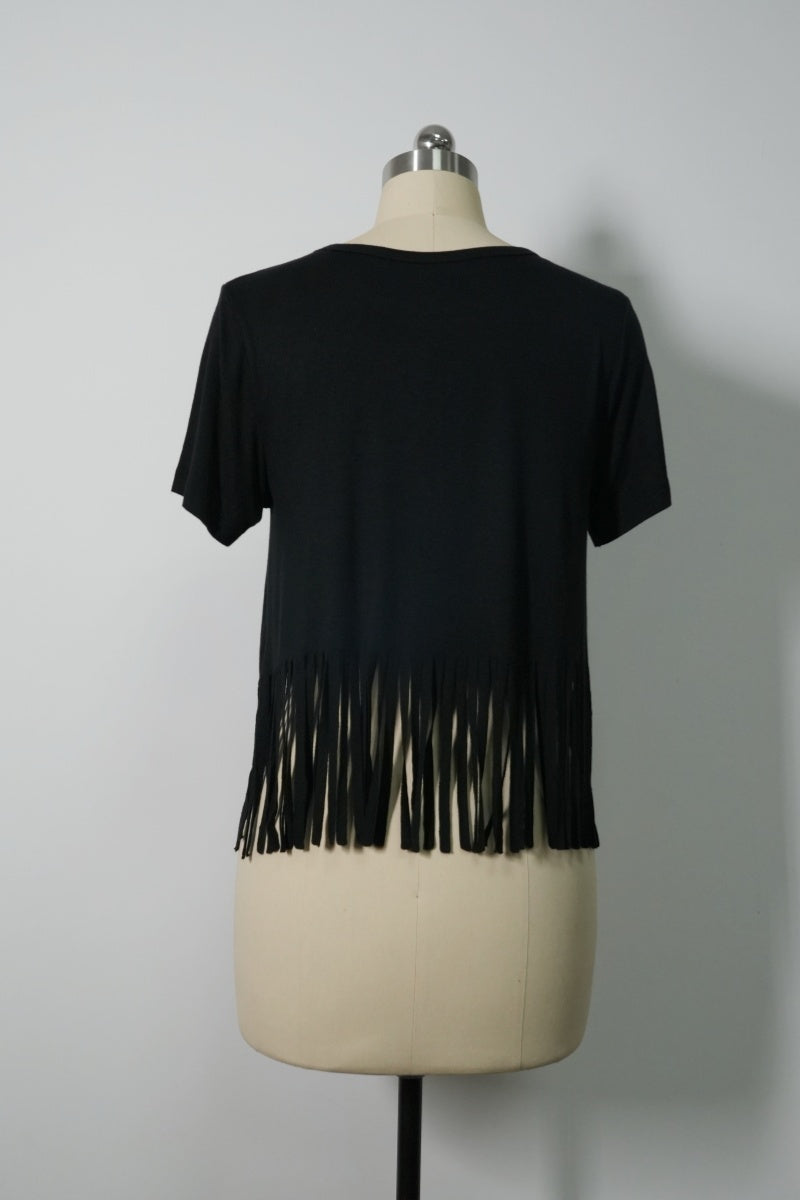 Top corto de punto ceñido con flecos ondulantes en la parte inferior | W-04-001-Negro