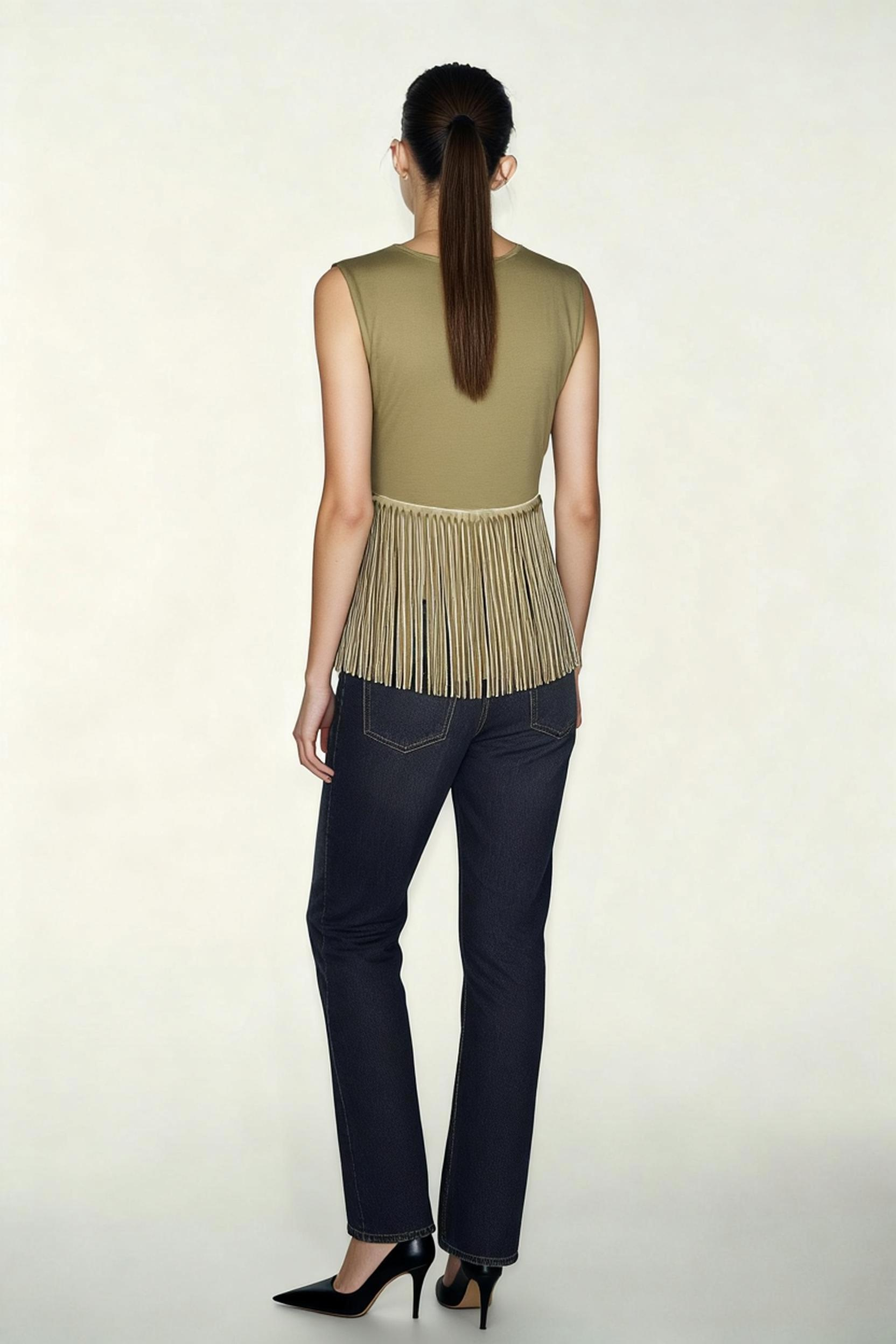 Camiseta de tirantes para mujer con escote en V, dobladillo con flecos y teñido en prenda - Cuerpo de doble capa W-04-003 DD Buckskin