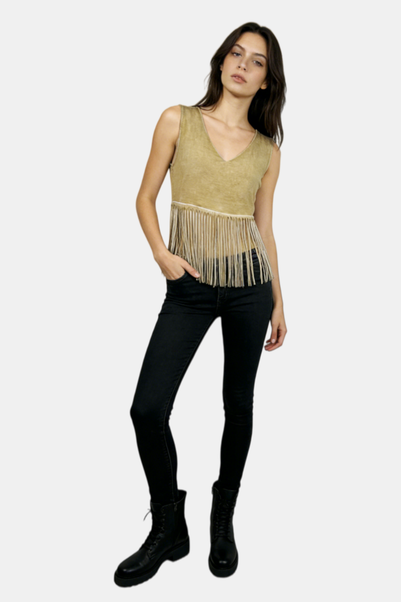 Camiseta de tirantes para mujer con escote en V, dobladillo con flecos y teñido en prenda - Cuerpo de doble capa W-04-003 DD Buckskin