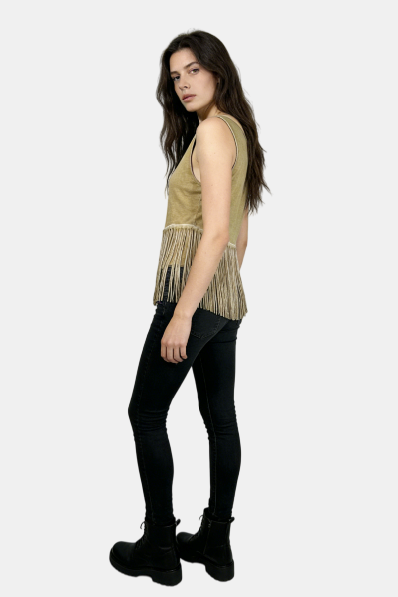 Camiseta de tirantes para mujer con escote en V, dobladillo con flecos y teñido en prenda - Cuerpo de doble capa W-04-003 DD Buckskin