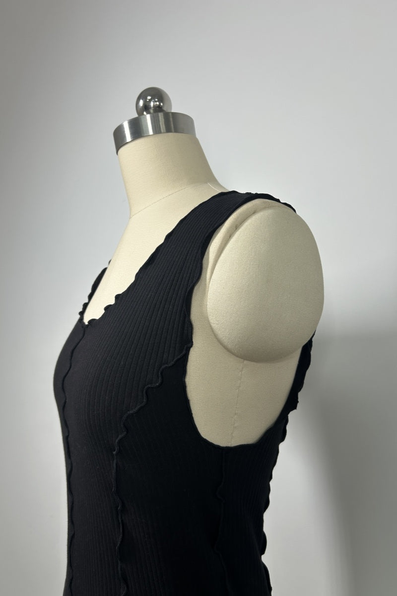 Women’s Ribbed Lettuce-Edge Crop Tank – Contrast Overlock Seam Detail-W-04-008 Black