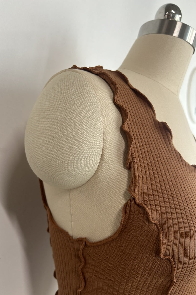 Women’s Ribbed Lettuce-Edge Crop Tank – Contrast Overlock Seam Detail-W-04-008Mocha