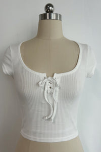 Body de mujer con cuello redondo, de mezcla de algodón y cordones - W-04-010 - Blanco