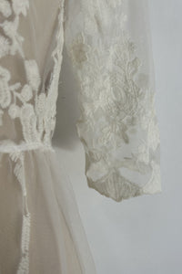 Women’s Floral Lace Longline Poncho – Scalloped Edge Open Front-W-04-015-020 Cream