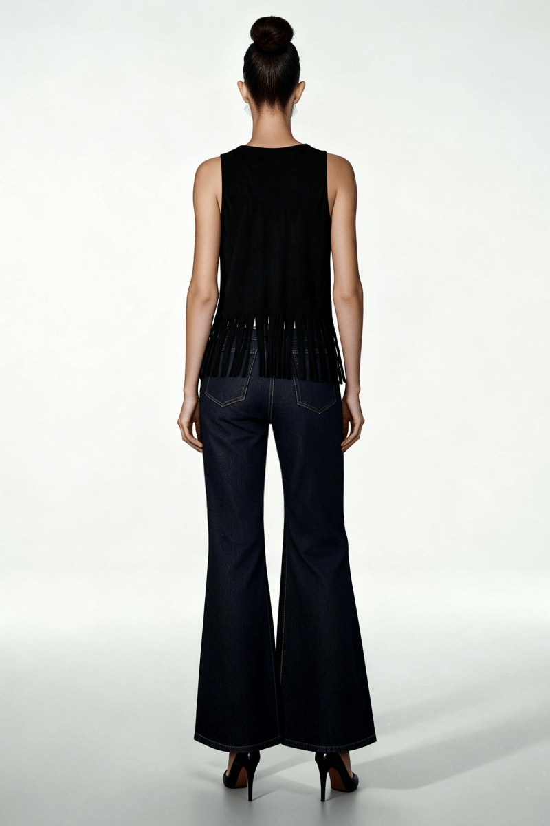 Camiseta de tirantes de ante sintético con escote redondo y flecos para mujer, color negro azabache - W-05-011-010