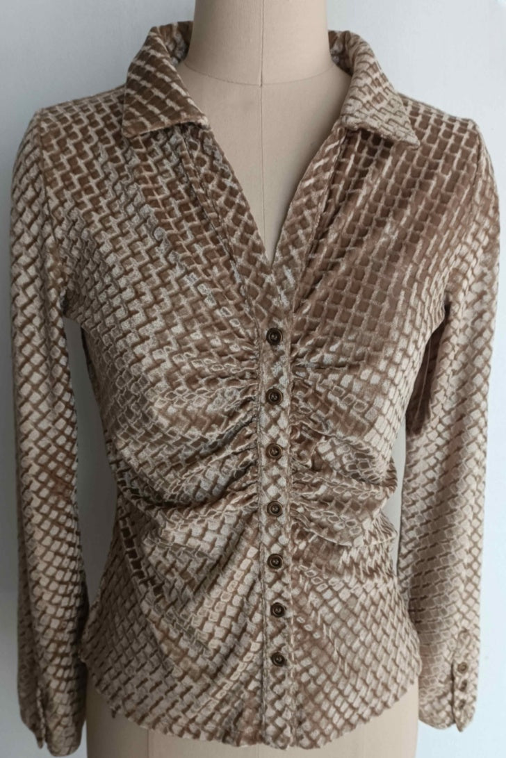 Textured Stretchy Velvet Cinched Buttoned-up  Shirt|Feminine Collar | W-08-001-075 Sand