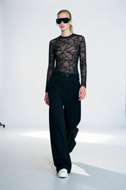 Top de malla flocada transparente con cuello medio para mujer | Manga larga | Estampado geométrico W-17-001 Negro