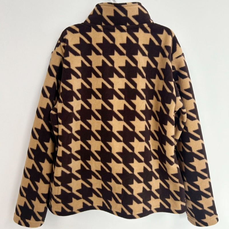 Comfortable daytime style, featuring a quarter-button design and fleece fabric, available in both boys' and girls' sizes