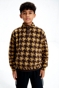 Comfortable daytime style, featuring a quarter-button design and fleece fabric, available in both boys' and girls' sizes